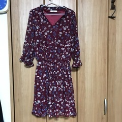 花柄ワンピース