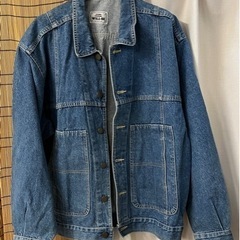 革のジャケットとコートGジャンの画像