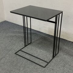 BoConcept/ボーコンセプト Alba/アルバ ナイトテーブル 北欧 デンマーク モダン ガラストップ ソファサイド 中古家具 店頭引取歓迎 R7328の画像