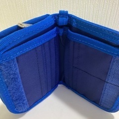 二つ折り財布　adidas  青の画像