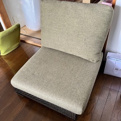 ラタンソファーの画像