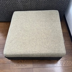 ラタンソファーの画像