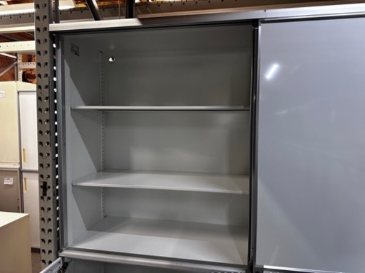 コクヨ　スライドボード付き　書庫　幅180 奥行き52 高さ206cm