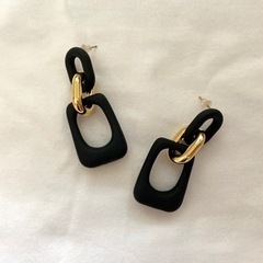シックピアス