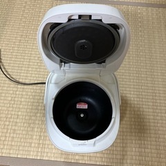 TIGER炊飯器5.5合炊き　JPE-A100（2018年製）の画像