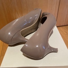 アルティミスバイダイアナ　パンプスの画像