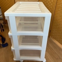【引取】3段衣装ケースの画像
