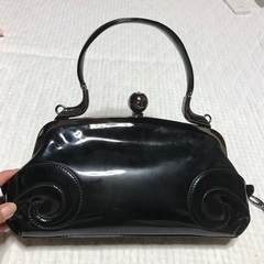 黒　バッグ　ショルダーバッグ