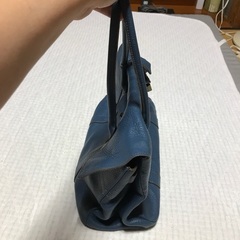 ハンドバッグ　革の画像