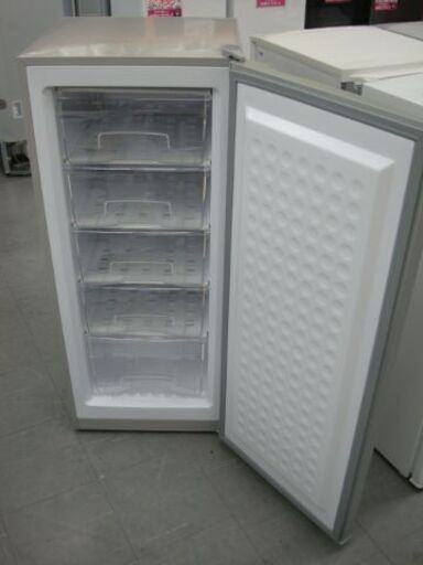 【店頭受け渡し】　ヘコミあり　YAMADA 　1D冷凍庫　YRT-C14H1　138L　2022年製　中古品　￥19,580