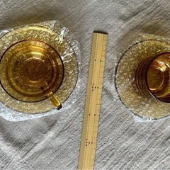 未使用ティーカップとソーサー2組セット　ブラウン　アンティーク　小皿ガラス　グラス昭和レトロ　コップ　食器　の画像