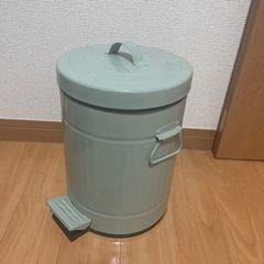 ゴミ箱　グリーン