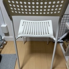 【美品】IKEA 椅子（樹脂シート・金属支柱）の画像