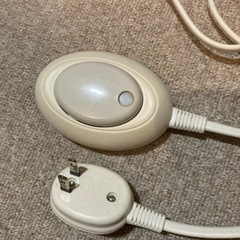 フットスイッチ　コンセントの画像