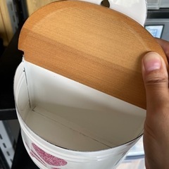 壁掛けセル缶 キッチンツール レター缶の画像