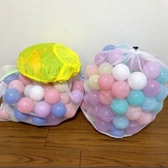 お値下げ　ボールプールサークル付き！200個大きめ　収納袋ありの画像