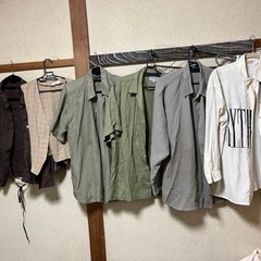 大きいズボンとブラウス