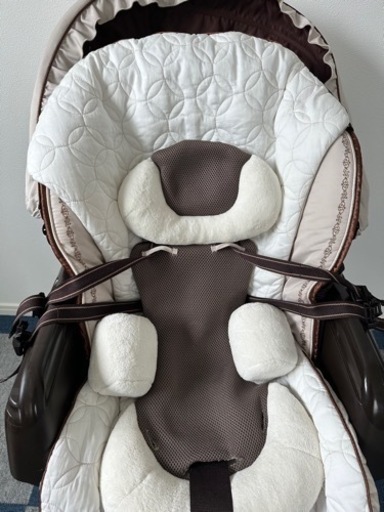 値下げしました】コンビ ホワイトレーベル ネムリラ AUTO SWING