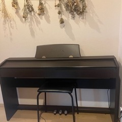 カシオ　CASIO Privia PX-735 ブラウン　電子ピアノ　本物　タッチ　88鍵盤　ペダル　イス付き