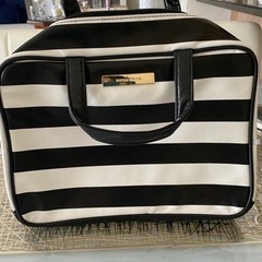 ポーチ付きバック