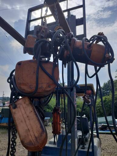 日立0.9ton 三相200V 　電動ホイスト 　左右上下　トロリー付 チエーンブロック