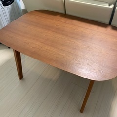 【美品】ダイニングテーブル　木製