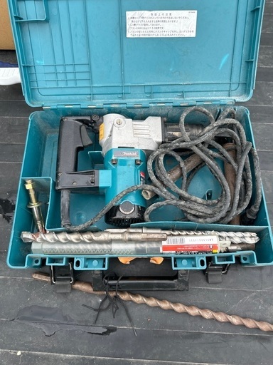 箱付き　マキタ ハンマードリル HR3520