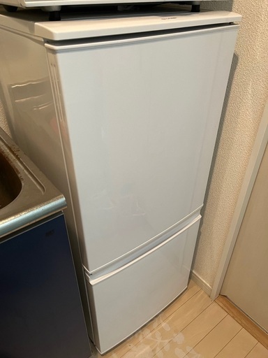 冷蔵庫　１３７L