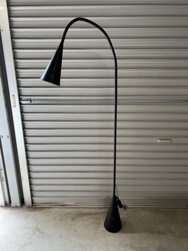 IKEA   LEDフロアランプ️