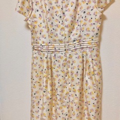 定価四万?courreges花柄ワンピース