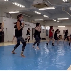 【毎週金曜日のお昼】KICKOUT天満駅前で格闘技エクササイズの画像