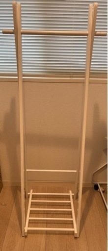 ハンガーラック　衣類収納