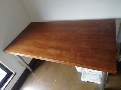 テーブル