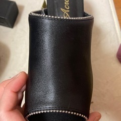 定価2500 おしゃれなヒールの画像