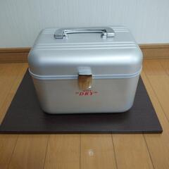 SUPER DRY クーラーボックス