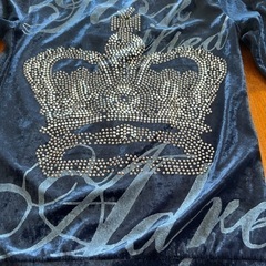 薄手紺色パーカーの画像