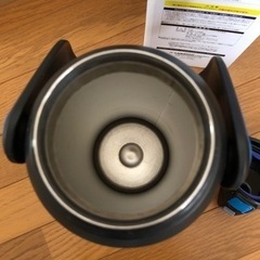ダブルステンレス　スポーツジャグ　2.2L 保冷専用　水筒　チャージャーの画像