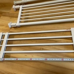 【取りに来てくれたら無料】突っ張り棚　3セットの画像