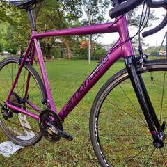 20.9万円の品⭐CANNONDALEキャノンデールCAAD12 105 ロードバイクの画像
