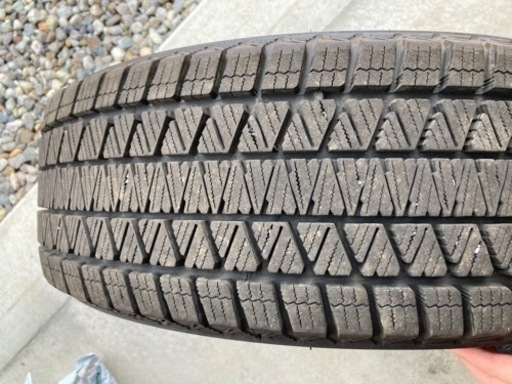 225 65 17インチ　ハリアーで使用したスタッドレス9.5部山DM-V3