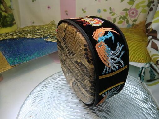 E現品販売 9.500円 沖縄三線専用 胴巻き付き蛇皮強化(二重張