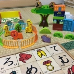 知育おもちゃセットの画像