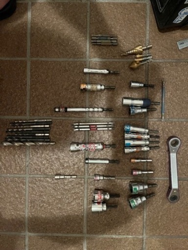 インパクトドライバー18V（Makita）その他セット売ります