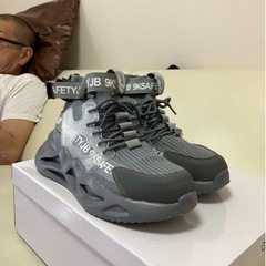 ほぼ新品！定価4780円　26センチ安全靴の画像