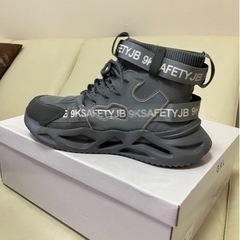 ほぼ新品！定価4780円　26センチ安全靴の画像