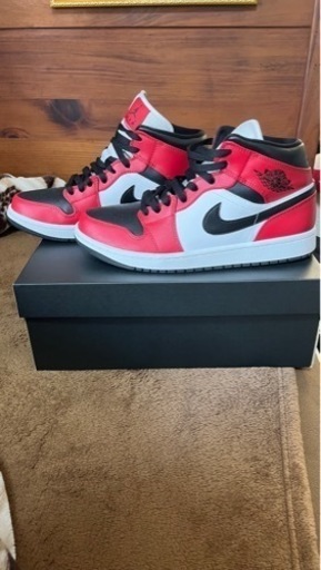 ナイキ エアジョーダン1 ミッド シカゴ ブラック トゥ