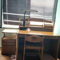 最終値下げ！　ミッキーマウス ロゴあり　 学習机　勉強机 椅子 セットの画像