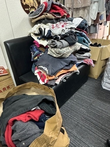 古着　大量　赤字