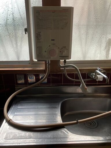 ☆中古￥8,800！大阪ガス　給湯器　家電　都市ガス　(N)533-H911型　【BG052】