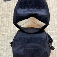 DEGNER ハードケース付きのスマートフォンも収納可能 マグネット式タンクバッグ ブラックの画像